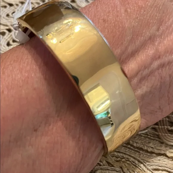 Blue and Gold Floral Bracelet on Gold by Mia Charro NWT so beautiful! - Picture 4 of 4